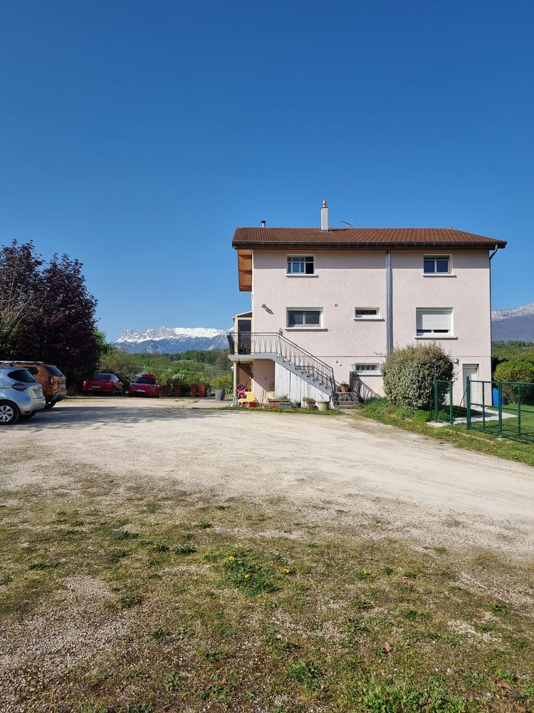 Appartement brié 88m2 + véranda + terrain privatif (1300m2)