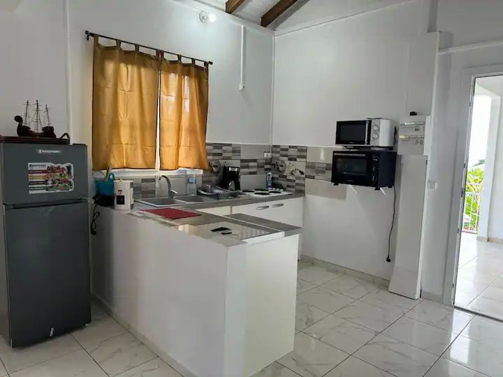 maison individuelle meublée F3 proximité CHU de B-T