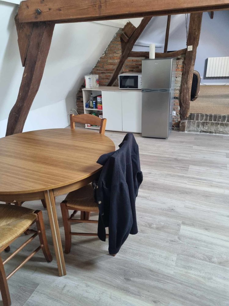 Type 2 de 40 m² 60360 CREVECOEUR LE GRAND