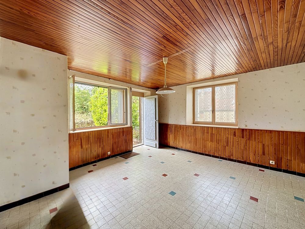 GROS POTENTIEL ? MAISON EN PIERRE XIX? SIÈCLE a renover