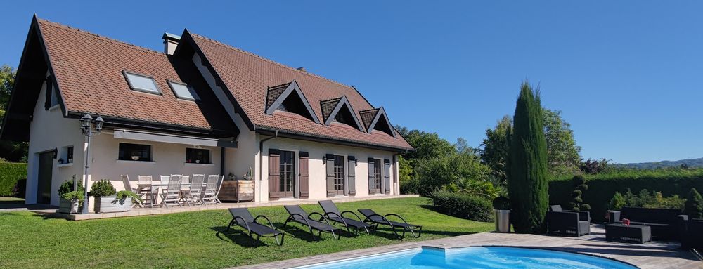 Proche ANNECY maison à Groisy 285m2avec dépendances