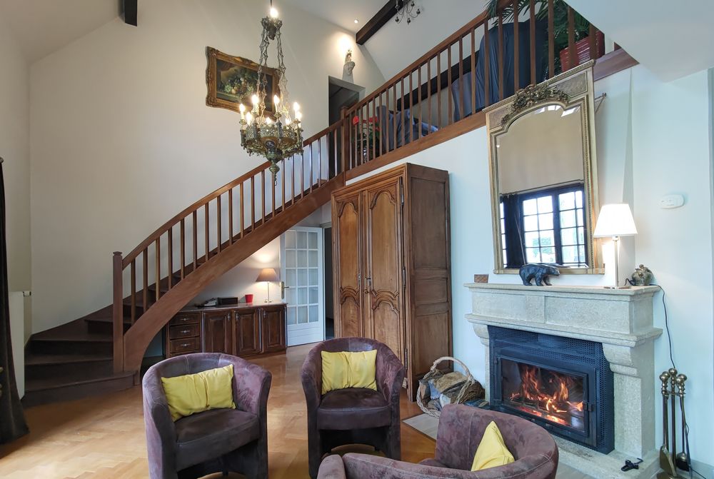 Proche ANNECY maison à Groisy 285m2avec dépendances