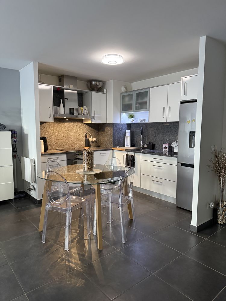 Appartement F3 de standing proche RER