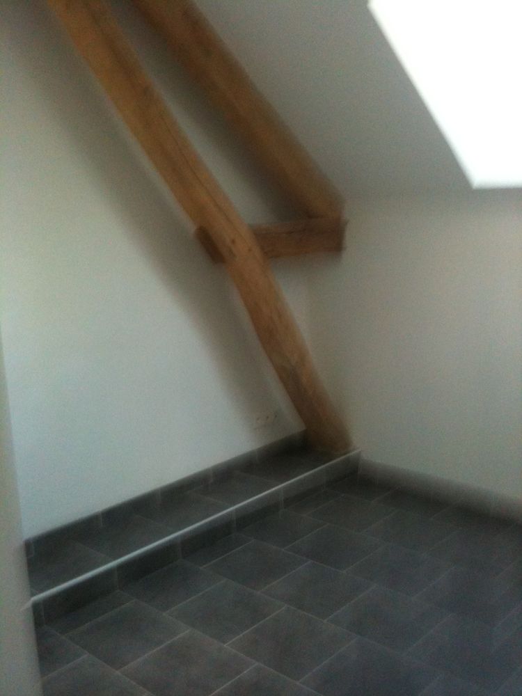 Limite 77/45 a Dordives maison de 4 pièces jardin 200€ 1010€
