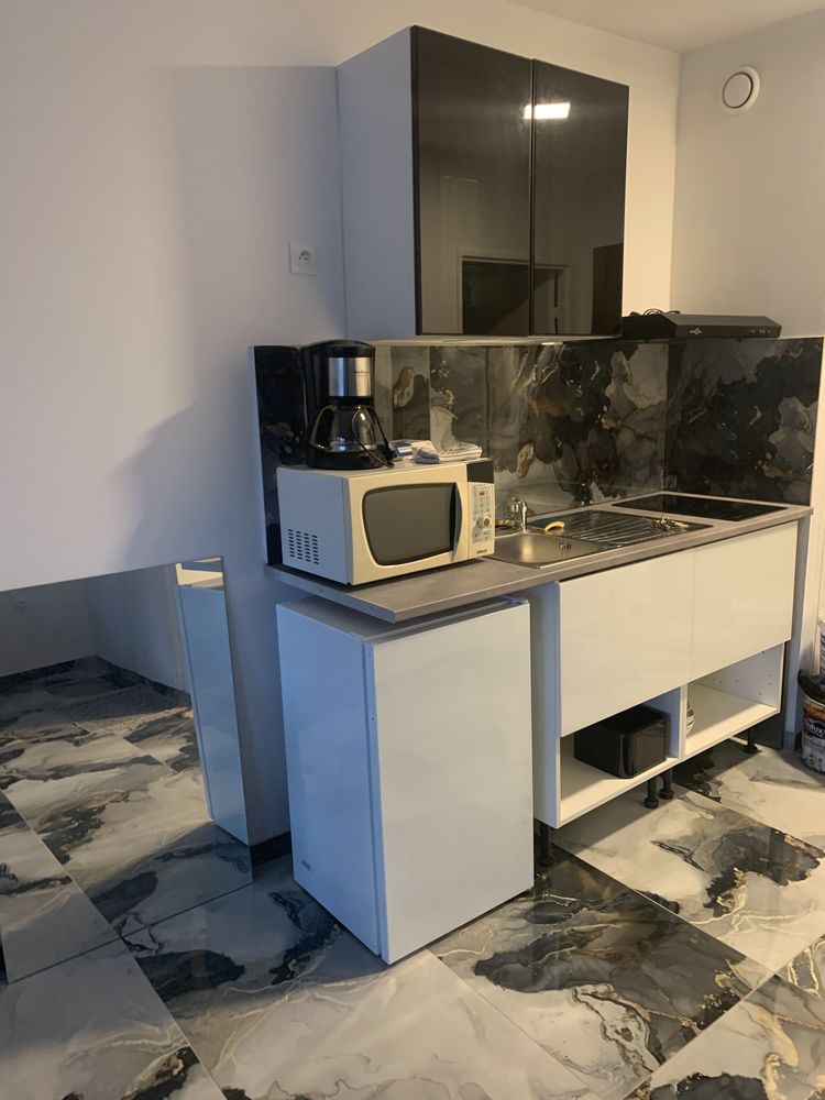 Proche gare studio meublé avec terrasse 790€ libre de suite