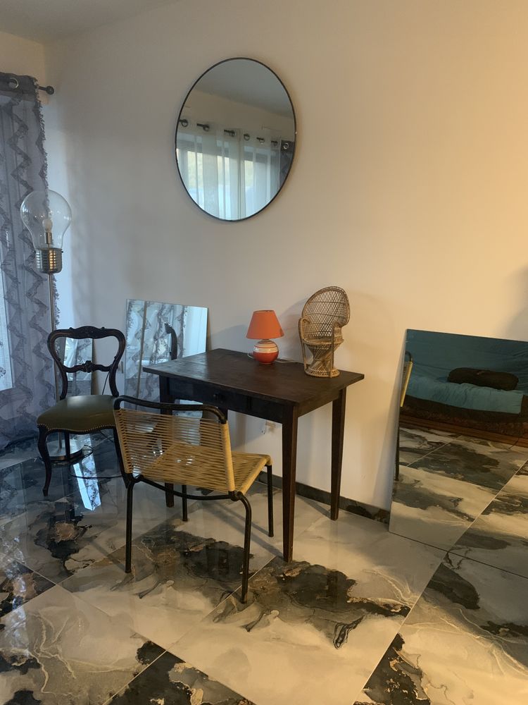 Proche gare studio meublé avec terrasse 790€ libre de suite