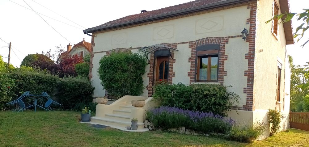 MAISON INDIVIDUELLE à 10 MINUTES DE LA GARE POUR PARIS