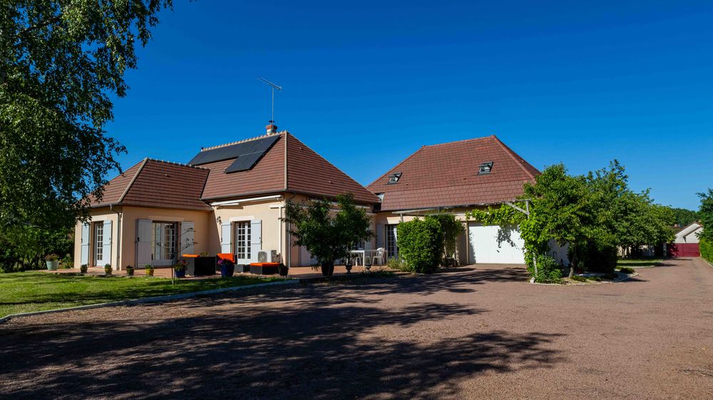 LERE Maison 8 pièces 195m²