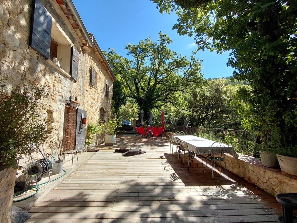 Bastidon provençal en pierres