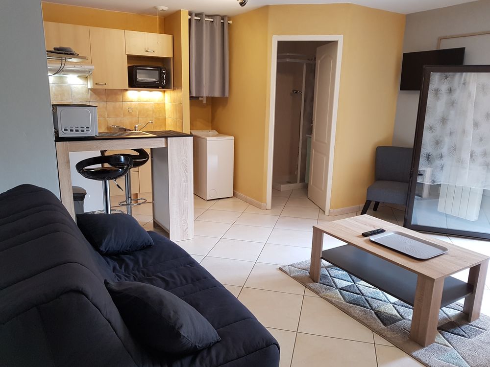 Joli studio avec parking dans résidence sécurisée