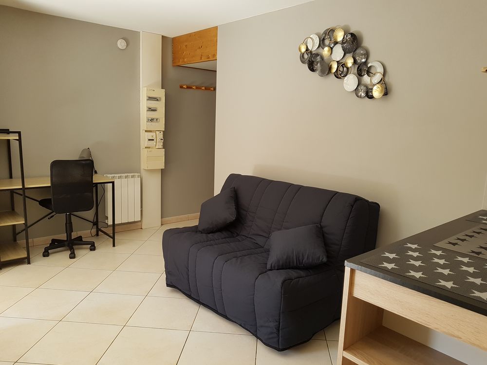 Joli studio avec parking dans résidence sécurisée