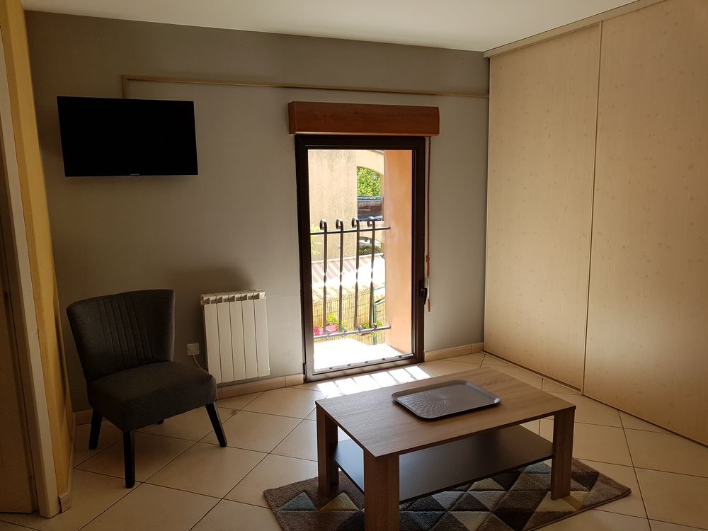 Joli studio avec parking dans résidence sécurisée