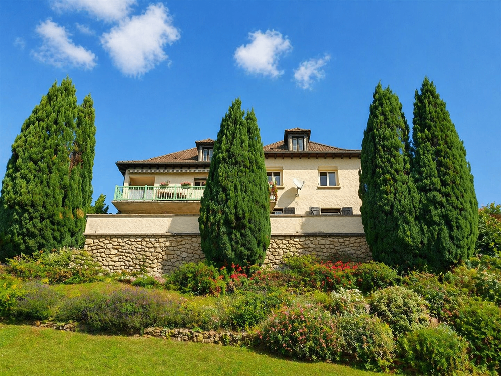 Maison avec grand potentiel et vue dégagée ? Chameyrat