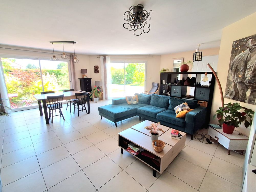 Maison bioclimatique T5 de 130 m² piscine et grand jardin