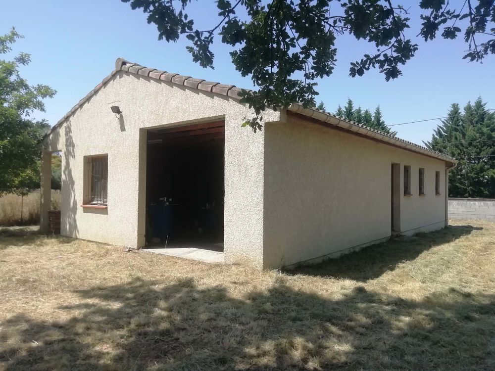 2 bâtisses 1 Maison avec piscine