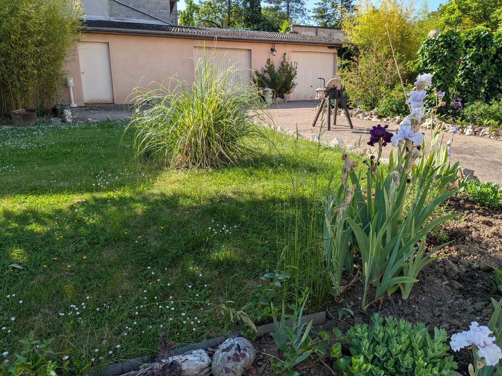 MAISON -F8-200M²-5 Chambres-1 500M²-250 000€-VITREY / MANCE