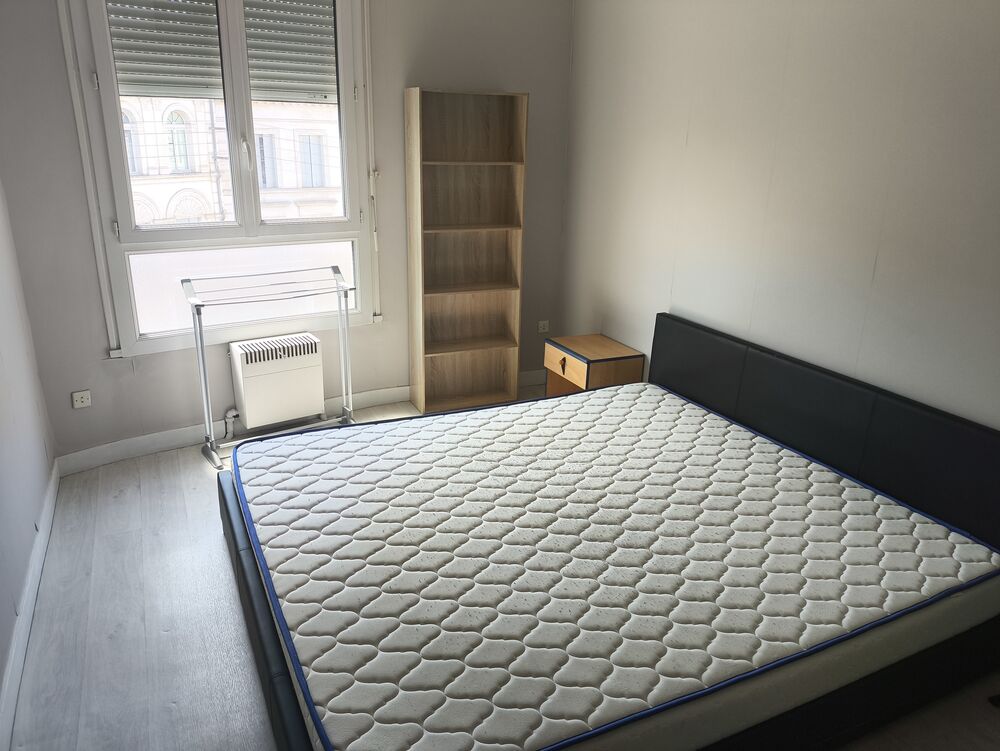 Grand t2 centre ville meublé disponible début juillet