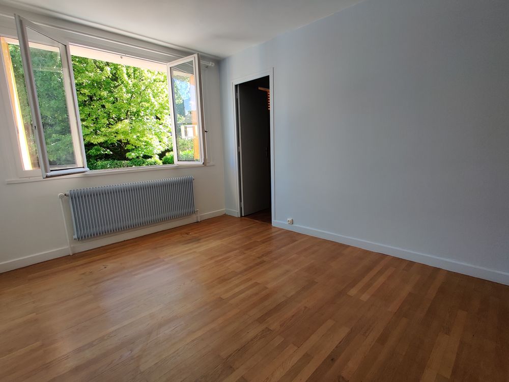 T3 lumineux de 70 m² ? Rue Diderot (Berriat/Europole)