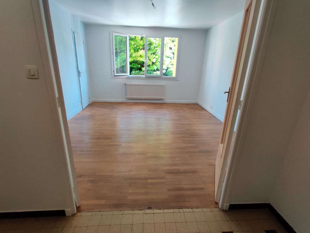 T3 lumineux de 70 m² ? Rue Diderot (Berriat/Europole)