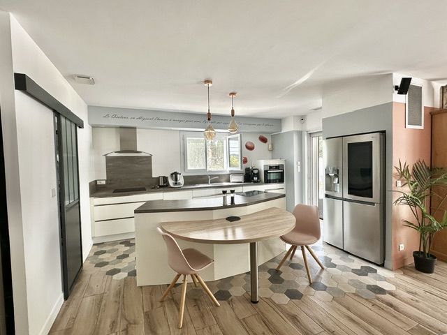 VILLA ECOLOGIQUE PLAIN-PIED AVEC APPARTEMENT