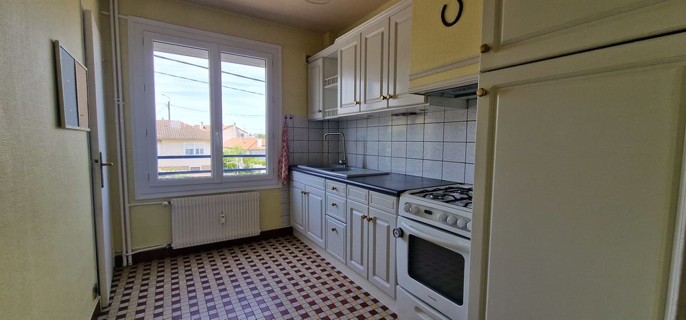 Appartement F3 1er étage très belle vue