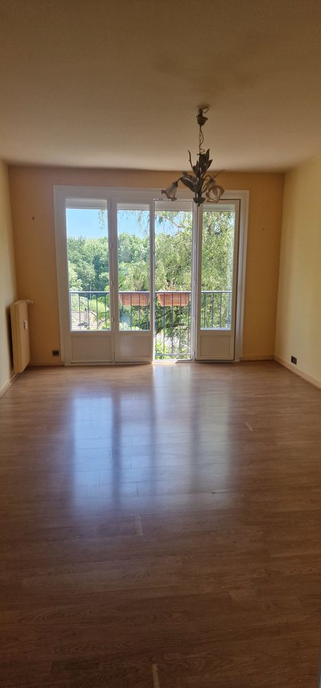Appartement F3 1er étage très belle vue