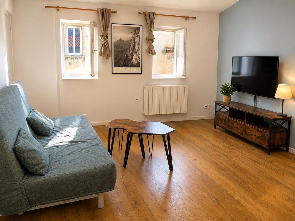 T3 lumineux de 64 m² ? Centre historique de Vienne ? Dernier