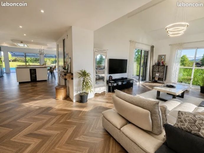 PROPRIÉTÉ D'EXCEPTION au LAC LÉMAN - 432 m² - 2 piscines