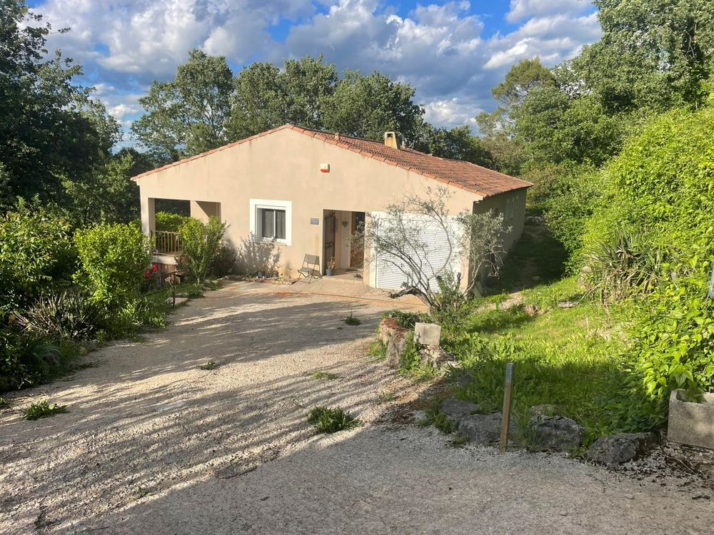 Maison 135m2 Esparron de Pallières.