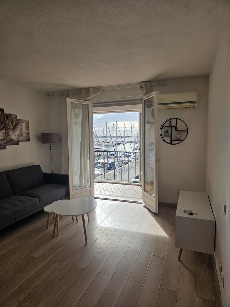 T2 Meublé et Climatisé avec vue sur le Port renaissance