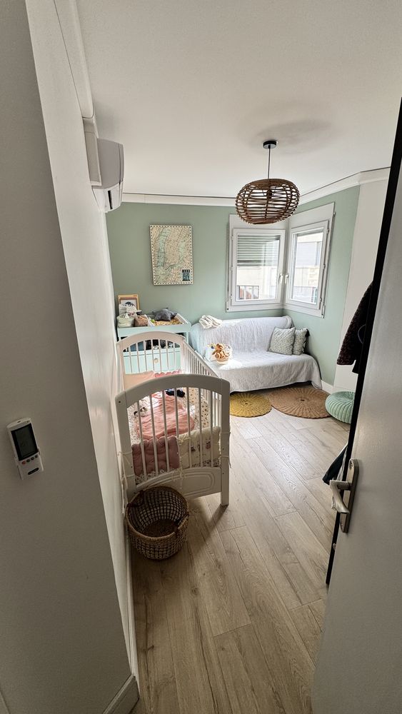 Lyon 7 T3 traversant 84 m² rénové