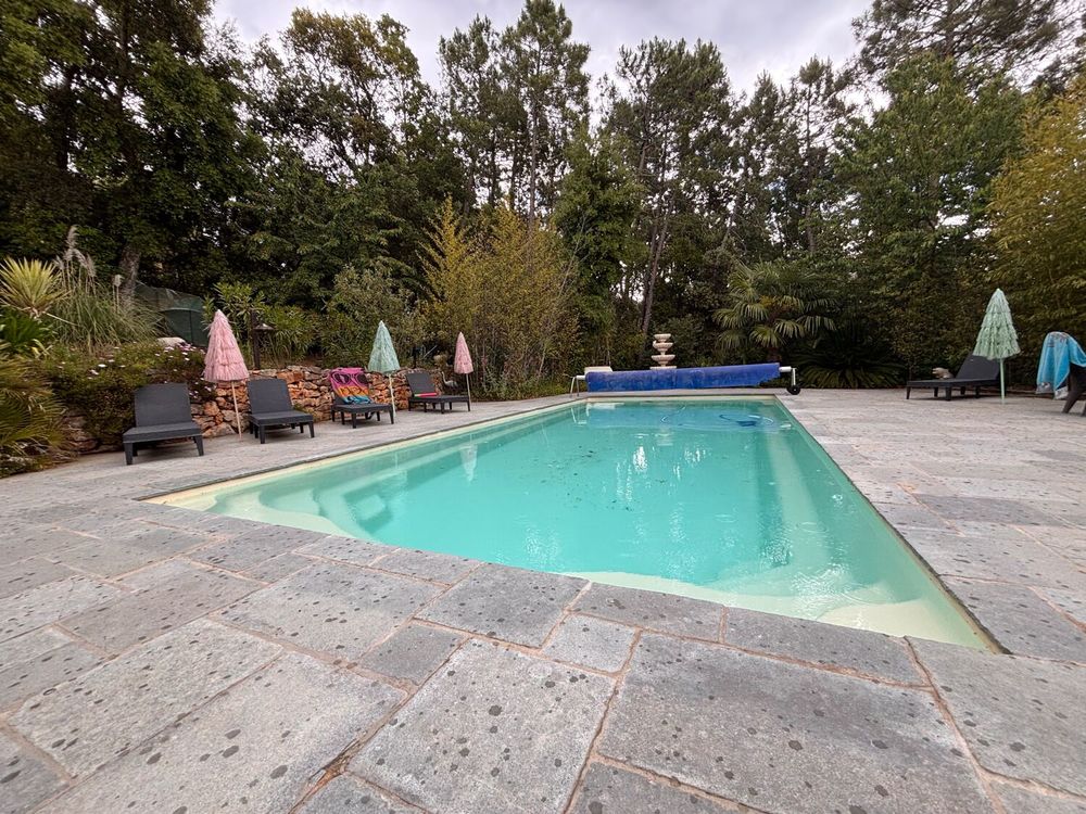 Villa familiale avec piscine plein sud - Besse sur Issole