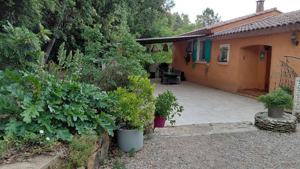 Villa familiale avec piscine plein sud - Besse sur Issole