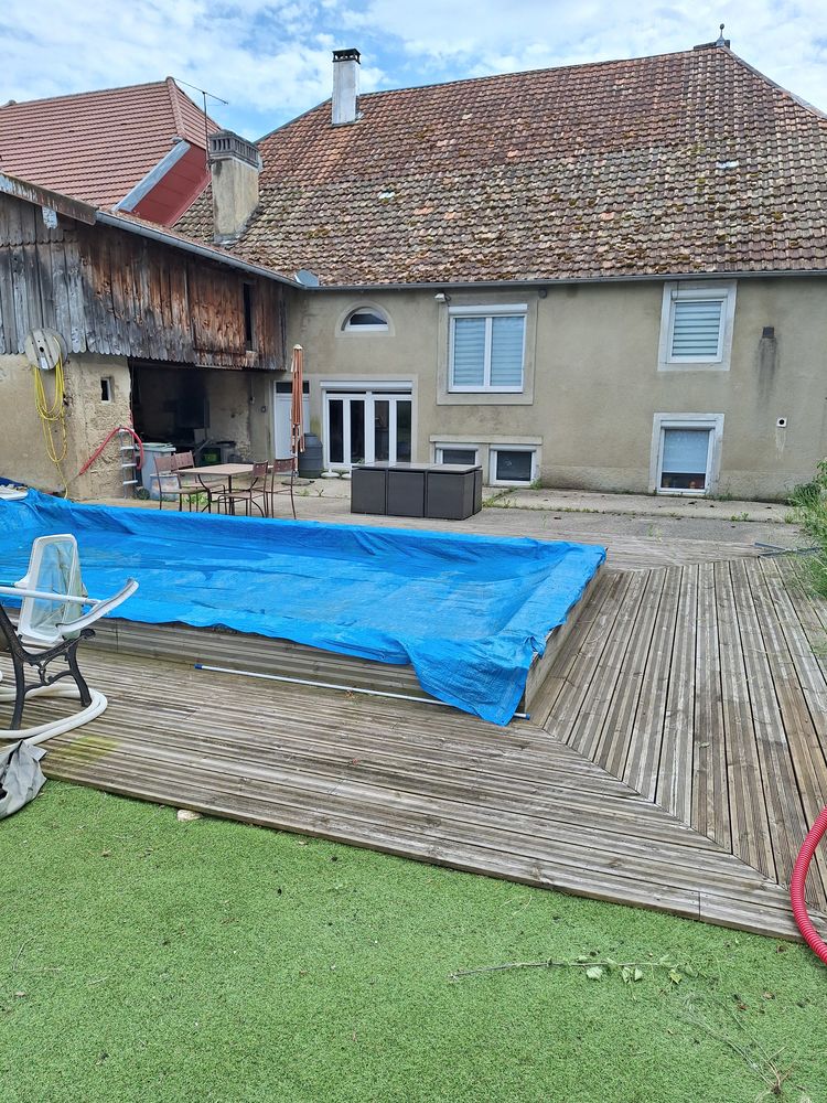 Grande maison familiale 240 m² avec piscine, dépendances et