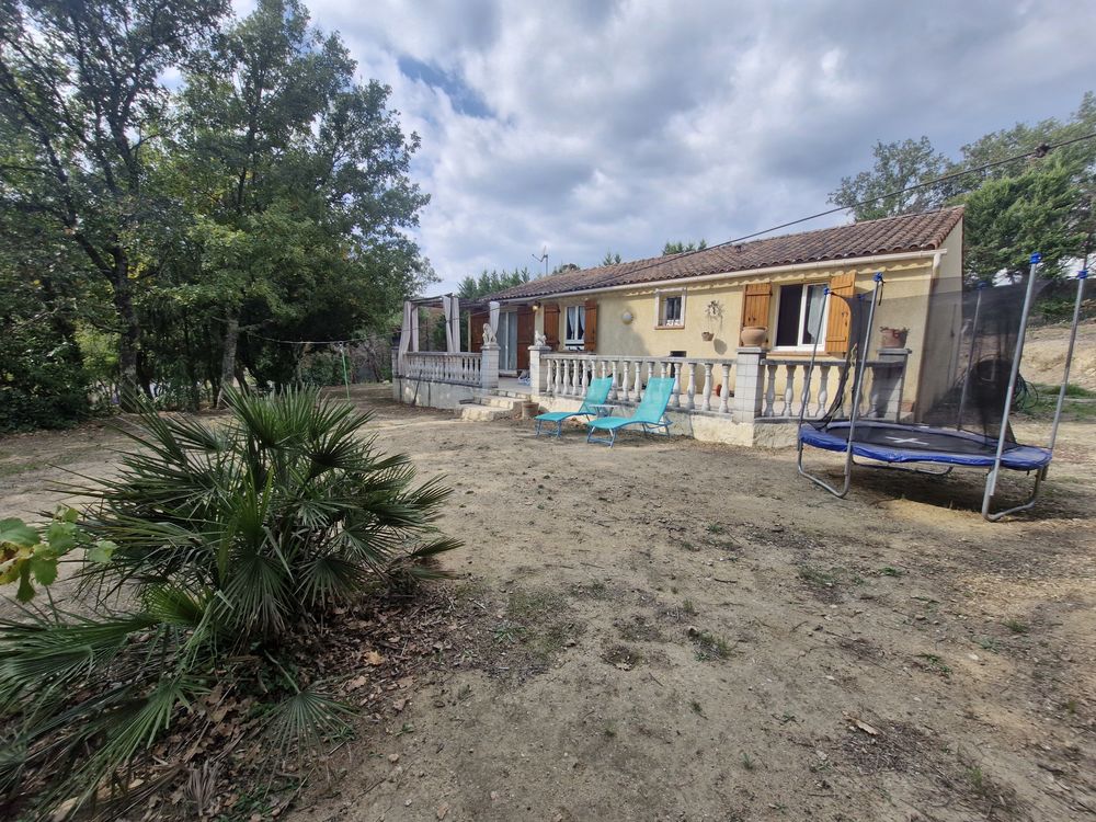 Maison Bagnols en Foret - 5000m2 de terrain