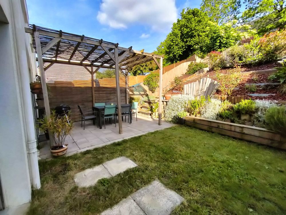à€ VENDRE €" Maison mitoyenne charmante et prête à emménager €" Noyal-sur-Vilaine (35)