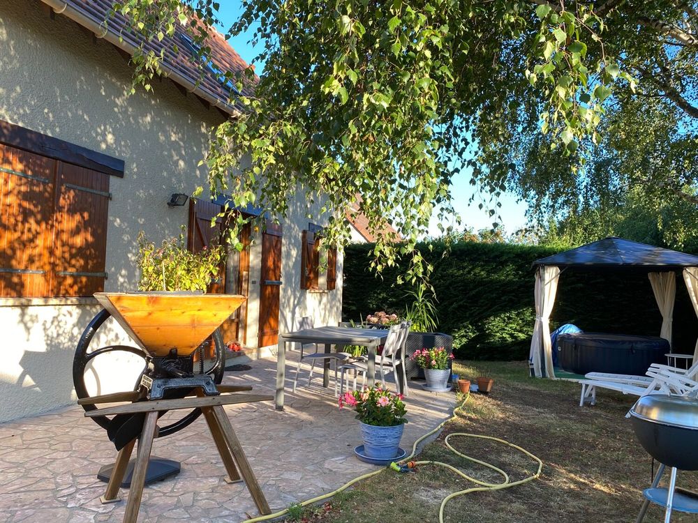 Maison 4 chambres,séjour double,Jardin 515 m² sous-sol total