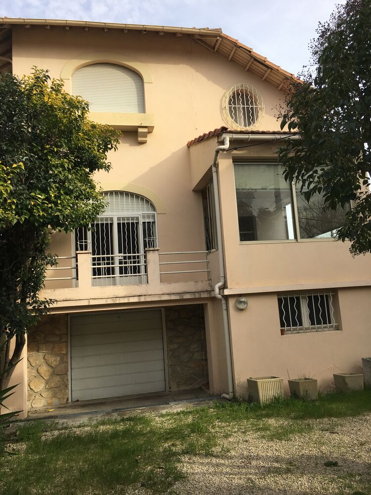 Villa Avignon 100 m2 , 3 ch , sans vis-à-vis , jardins