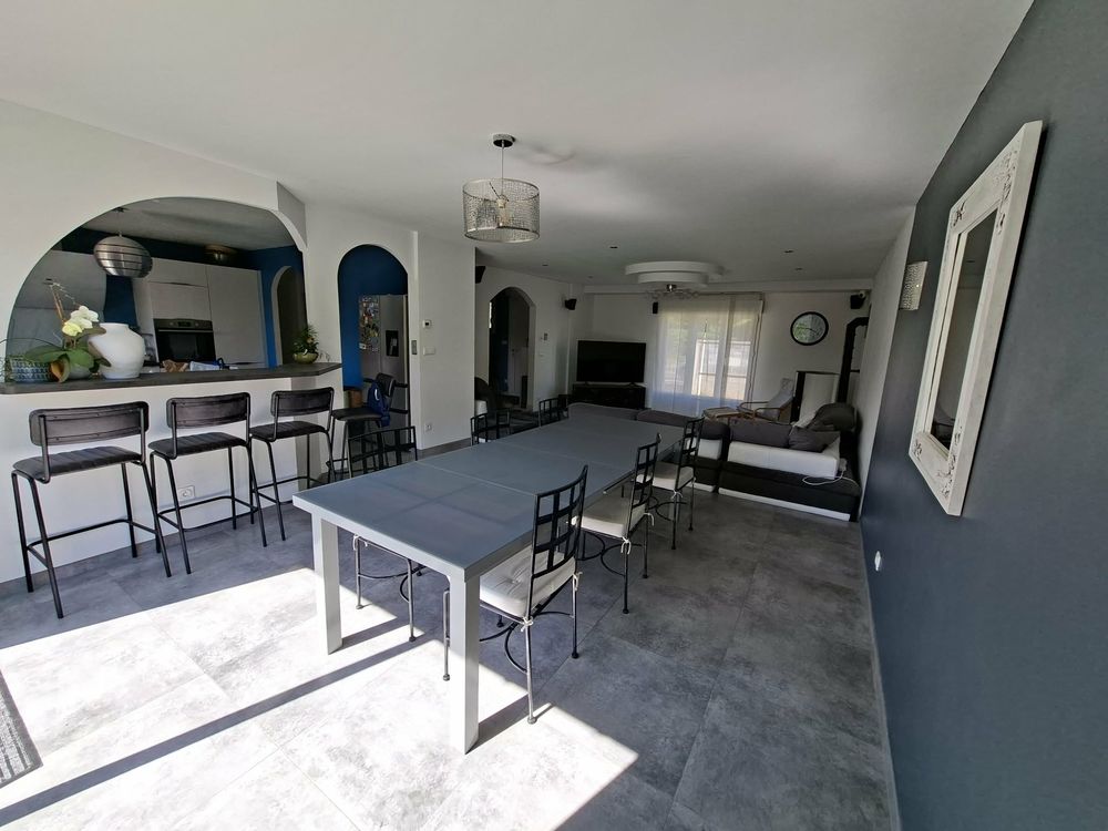 Maison familiale 182m²/7 chbres/pièce de vie 60 m²/piscine