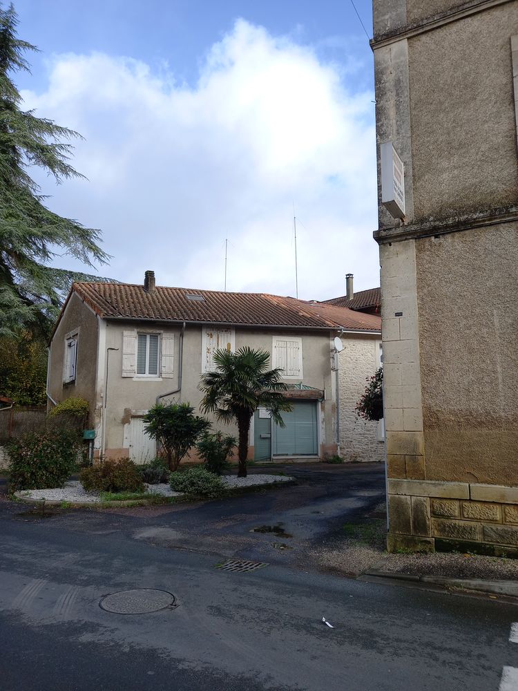 MAISON A RENOVER.