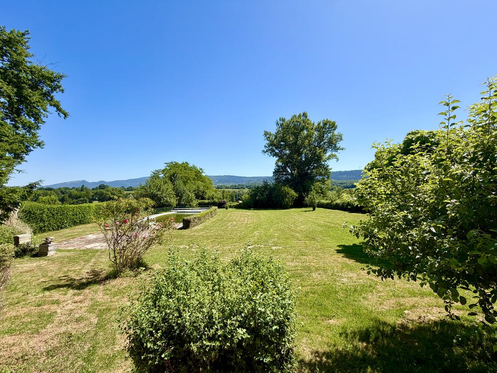 Maison familiale à Meillonnas, 130m², terrain et vue degagée