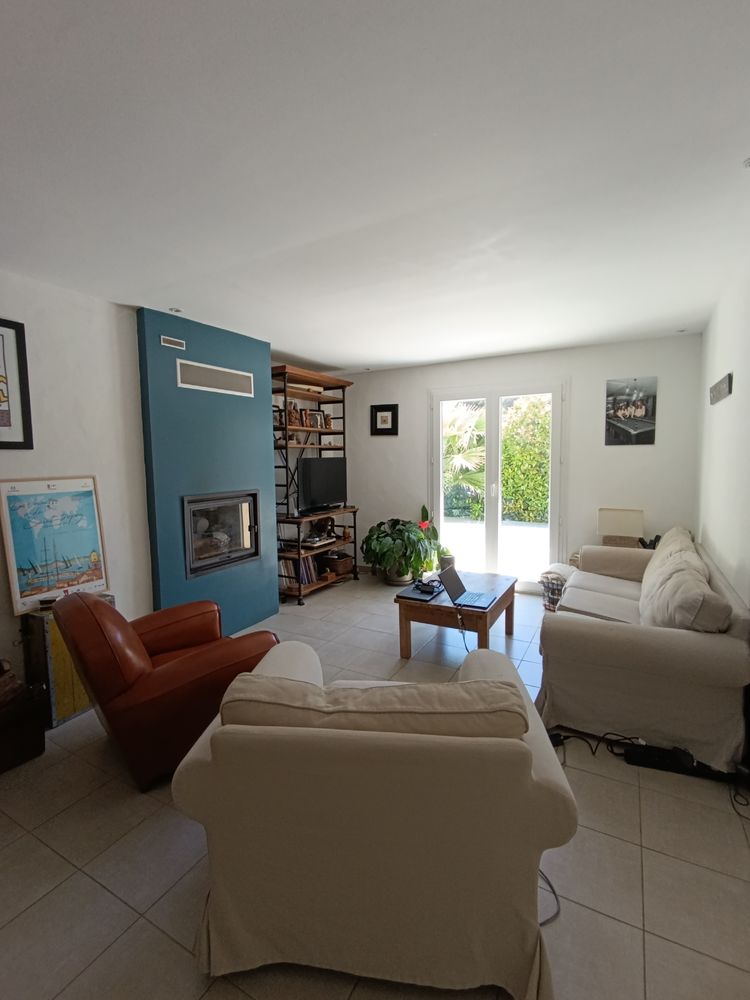 Jolie villa 6 pièces. Emplacement idéal