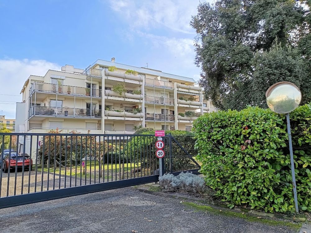 PRIX EN BAISSE, T1 bis, véranda/jardin, résidence sécurisée