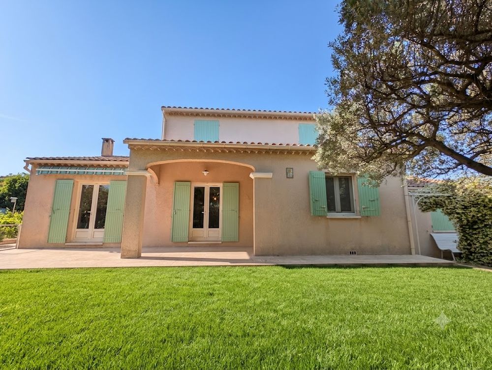 Maison / Villa 140 m2 - 4 chambres - jardin 790 m2