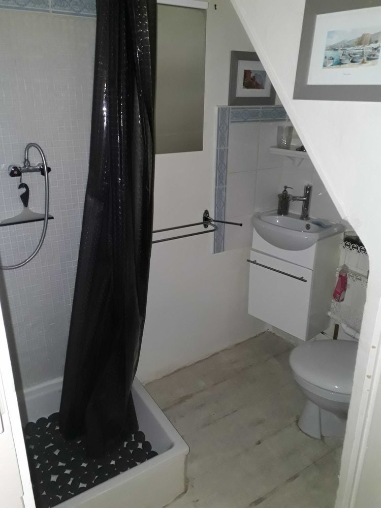 appartement spacieux Situé à Saint-André-les-Alpes au centre village apprécié pour sa proximité du lac et commerces