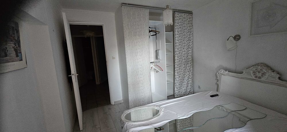 appartement spacieux Situé à Saint-André-les-Alpes au centre village apprécié pour sa proximité du lac et commerces