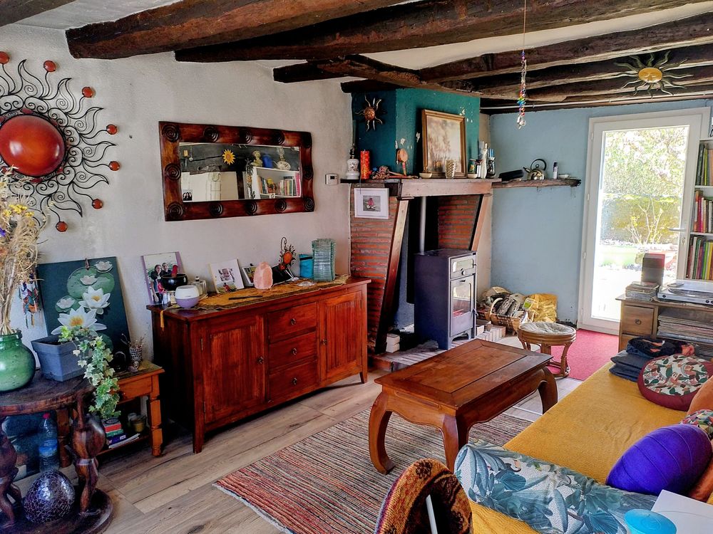 MAISON ANCIENNE INDEPENDANTE DE PLAIN PIED DANS LE LOIRET