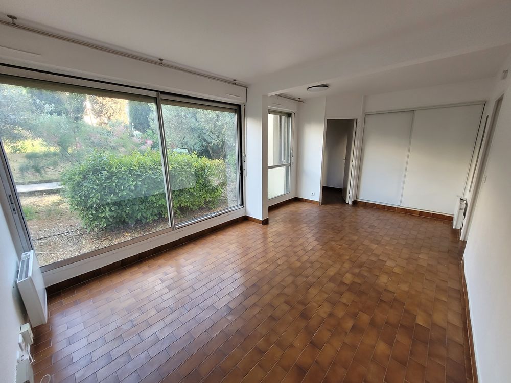 T1 spacieux 27,84 m² avec cuisine indépendante