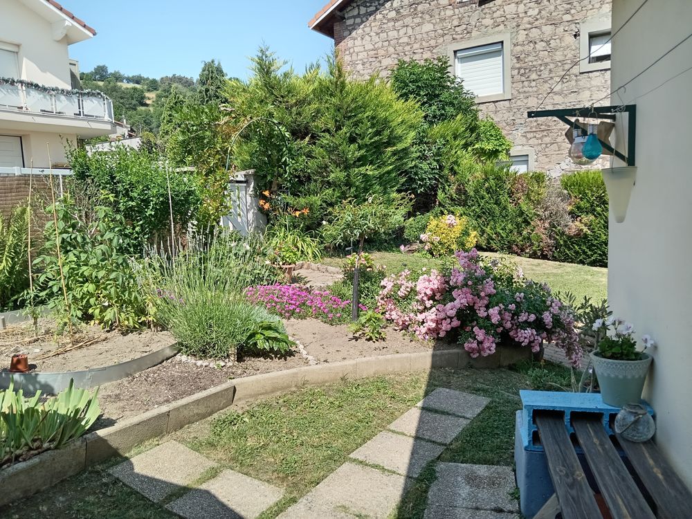 maison rénovée de 82M2 sur 250 m2 de terrain