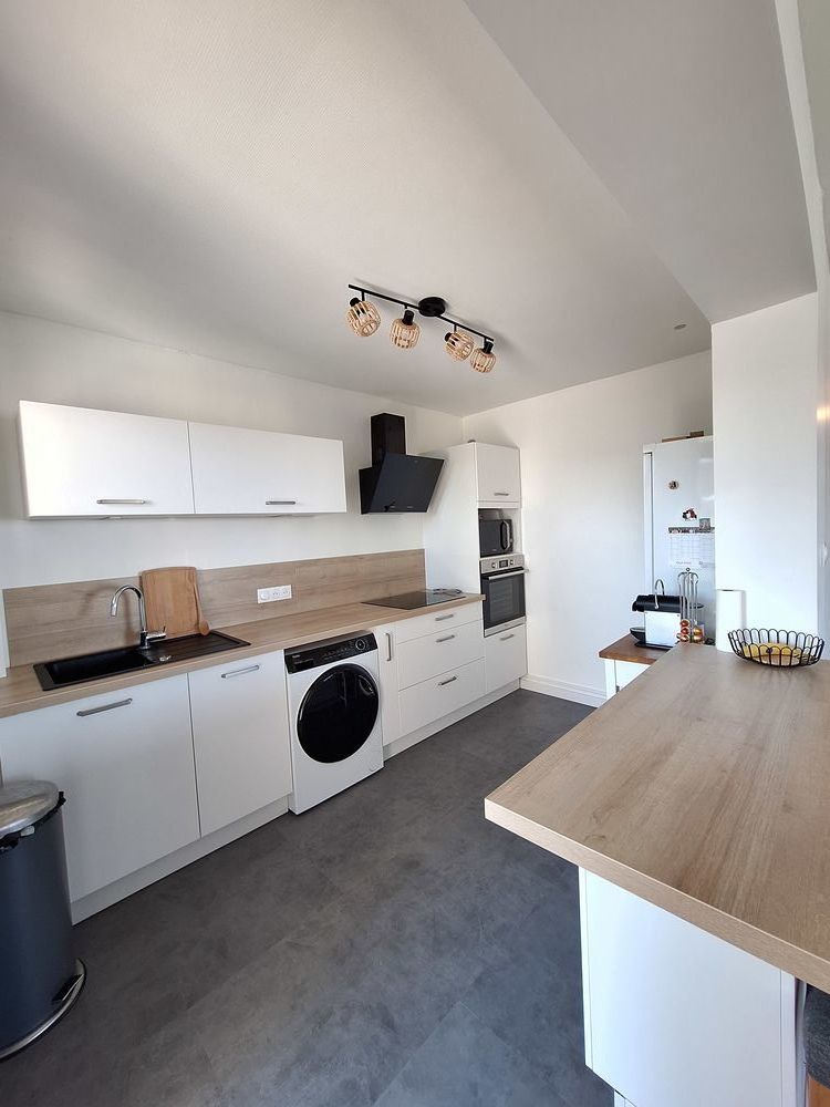 Appartement T3 lumineux de 84 m² avec vue sur Lyon